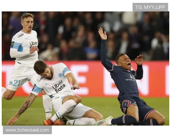 法甲马赛前场压迫策略的效果与实施情况