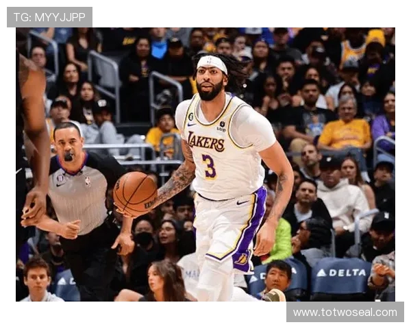 卡特布莱恩特最后一扣遗憾落空胯下抛球打板未果仍收获43分精彩表现